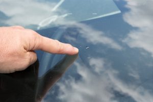 Read more about the article How rock chip damage is repaired on windshields