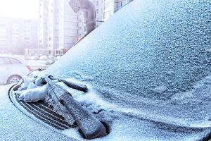 Read more about the article Make sure you clear your car of ice before driving