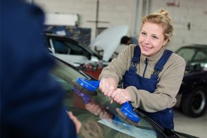 Read more about the article Recognizing women in the auto glass industry