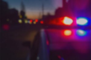 Read more about the article Windshield smashed by police officer results in injuries for vehicle occupants