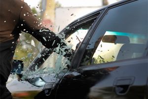 Read more about the article Car alarms unlikely to go off when thieves smash auto glass and windows